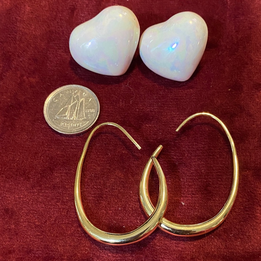 Elegant Gold plated Hoop and White Mother of pearl large Heart Earrings Set - Picture 4 of 4
